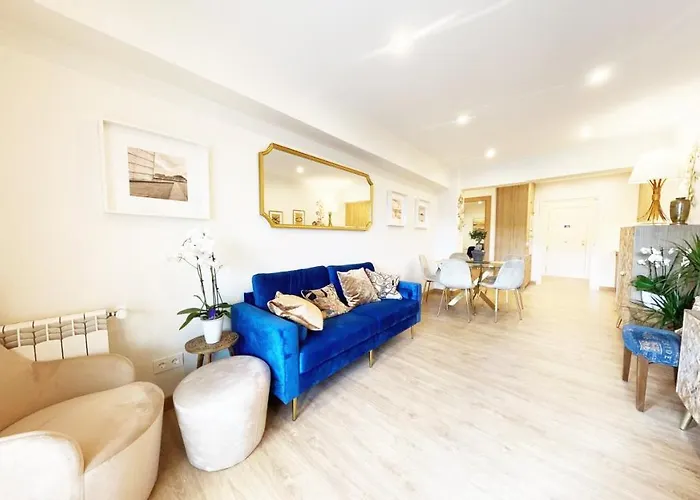 Apartment Paradise Luxurious Apartment, 3 Double For 6 Guests, 4 Beds, Terrace, Jacuzzi, Free Parking, New *