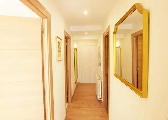 Paradise Luxurious Apartment, 3 Double For 6 Guests, 4 Beds, Terrace, Jacuzzi, Free Parking, New Apartment