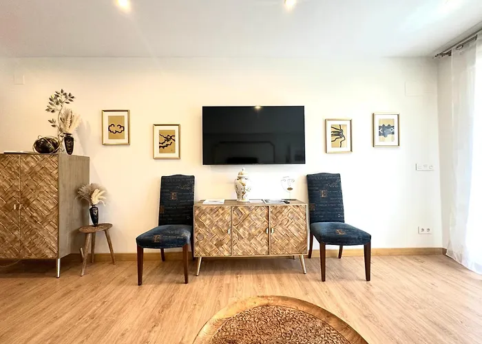 Lägenhet Paradise Luxurious Apartment, 3 Double For 6 Guests, 4 Beds, Terrace, Jacuzzi, Free Parking, New