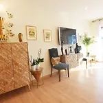 Paradise Luxurious Apartment, 3 Double For 6 Guests, 4 Beds, Terrace, Jacuzzi, Free Parking, New Apartment San Sebastián