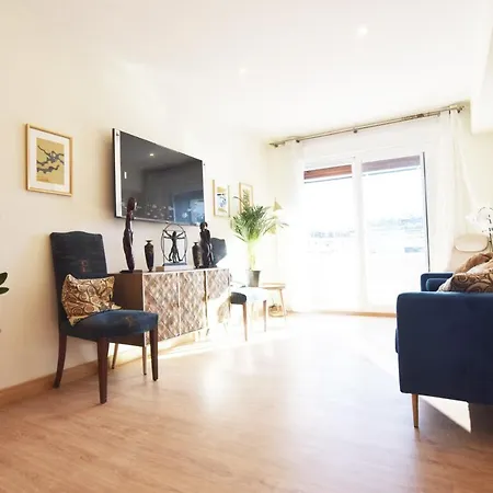 Paradise Luxurious Apartment, 3 Double For 6 Guests, 4 Beds, Terrace, Jacuzzi, Free Parking, New Apartamento