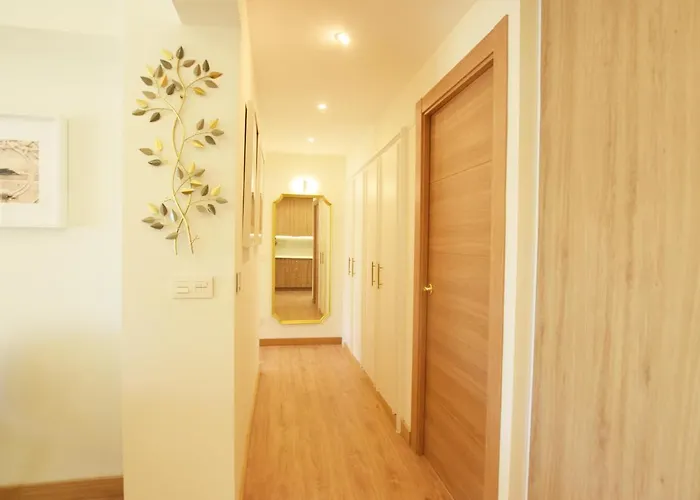 Paradise Luxurious Apartment, 3 Double For 6 Guests, 4 Beds, Terrace, Jacuzzi, Free Parking, New Apartman