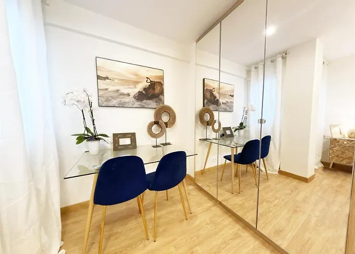 Paradise Luxurious Apartment, 3 Double For 6 Guests, 4 Beds, Terrace, Jacuzzi, Free Parking, New *