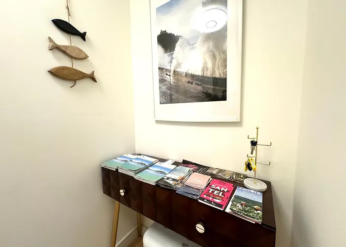 Paradise Luxurious Apartment, 3 Double For 6 Guests, 4 Beds, Terrace, Jacuzzi, Free Parking, New * סן סבסטיאן