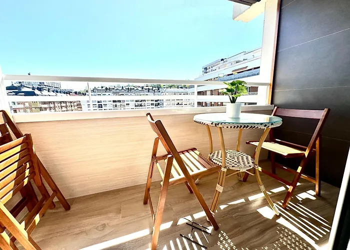 Paradise Luxurious Apartment, 3 Double For 6 Guests, 4 Beds, Terrace, Jacuzzi, Free Parking, New
